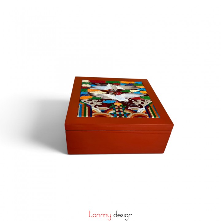 Square lacquer box with phoenix embroidery cap 25cm ( different designs )